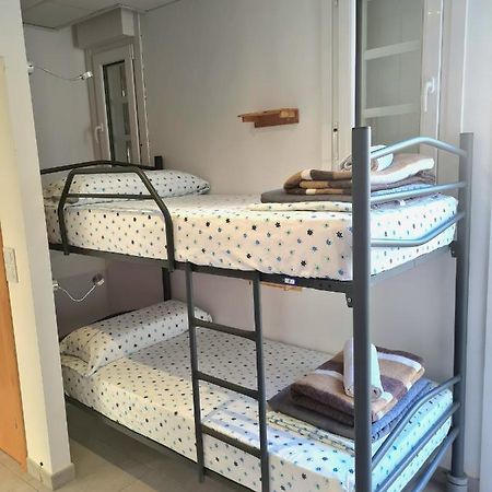 Albergue O Marco ปอนเตเบดรา ภายนอก รูปภาพ